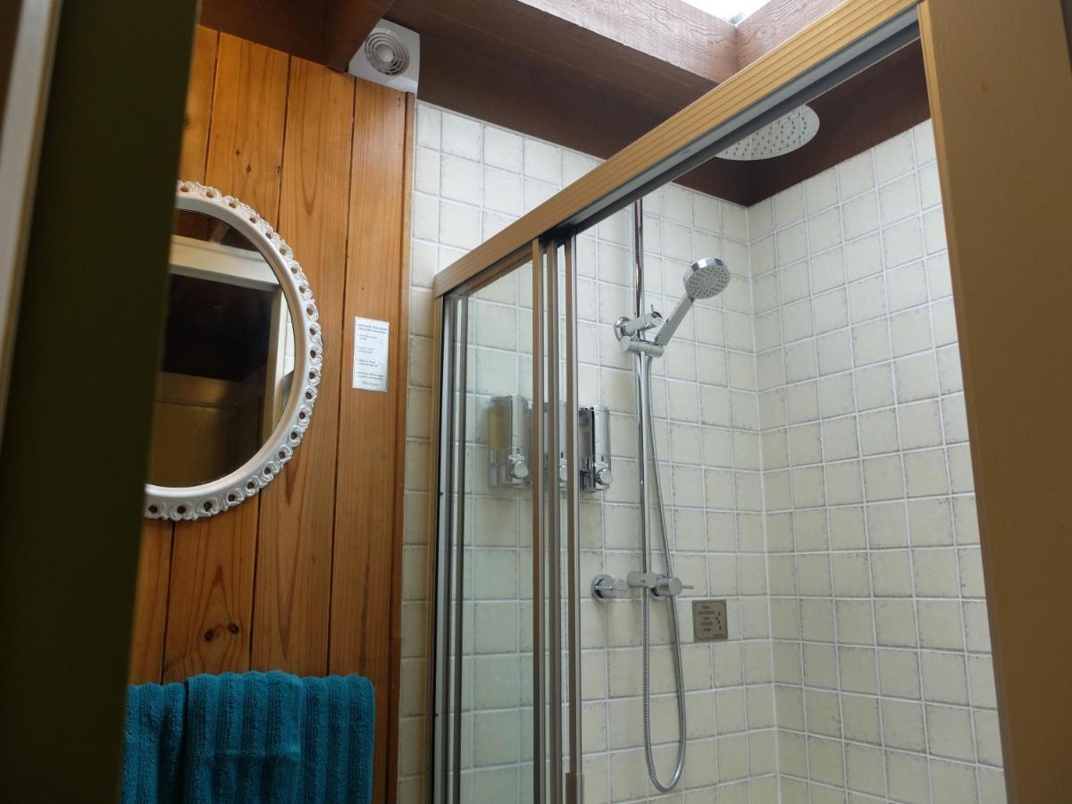 Braeside Bliss Hotel Sherbrooke Екстериор снимка